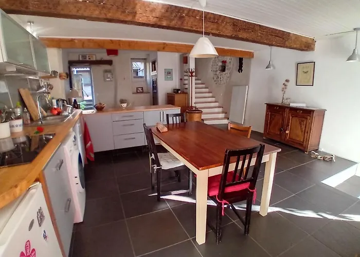 Maison De Village * Bourdeaux